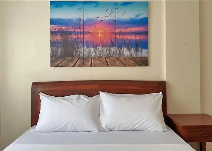 Lawton Residences 3h Apartment *
